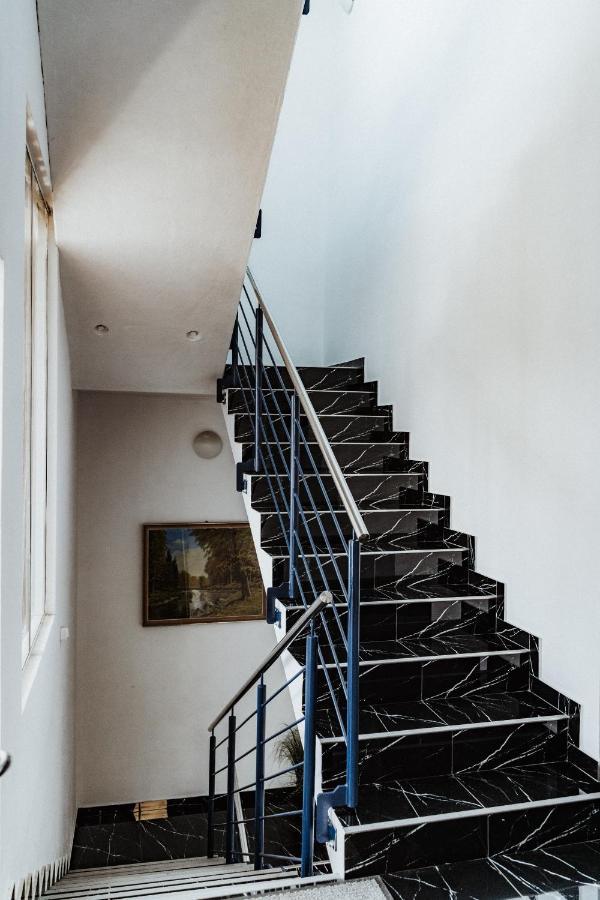 Dudok House Aparthotel Zilina Bagian luar foto