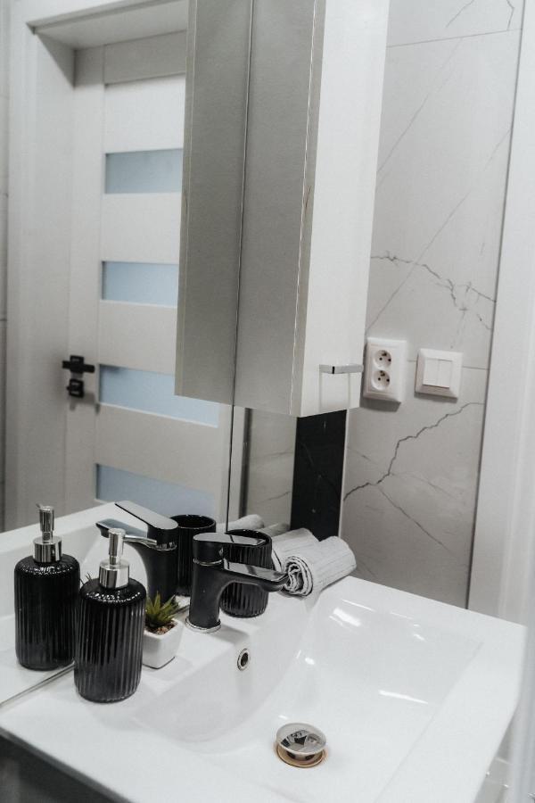 Dudok House Aparthotel Zilina Bagian luar foto
